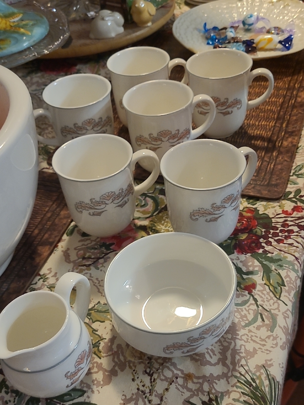 Royal Doulton Cream and Gold Floral Mug Set HOTEL PORCELIAN